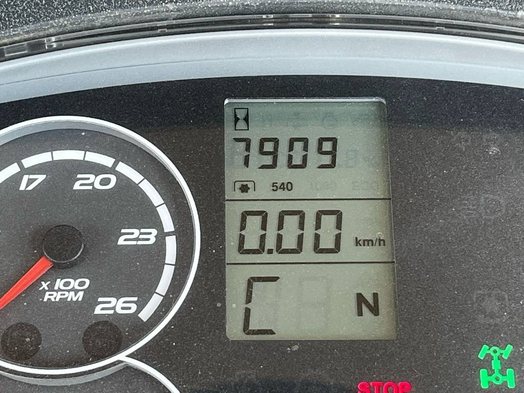 Claas Arion 420 - Трактор: фото 4 Claas Arion 420 - Трактор: фото 4