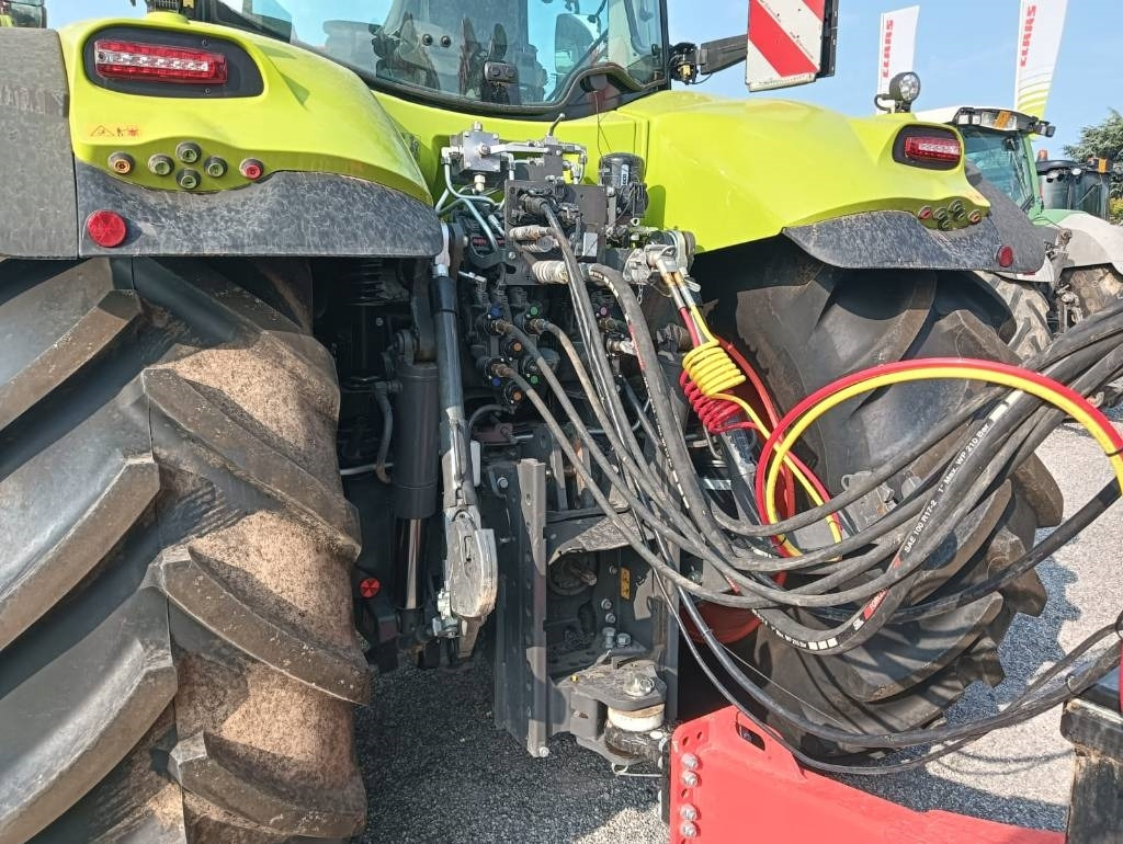 Трактор Claas Axion 870 Cmatic: фото 17