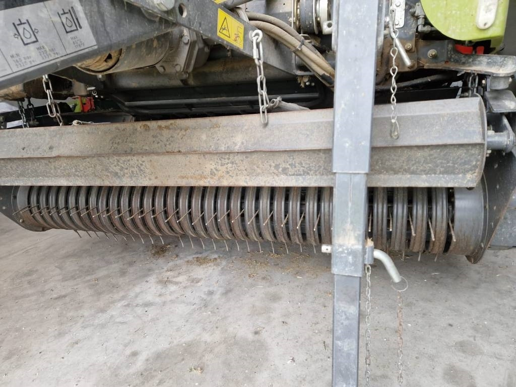 Claas VARIANT 380 PRO RF - Пресс-подборщик рулонный: фото 4 Claas VARIANT 380 PRO RF - Пресс-подборщик рулонный: фото 4