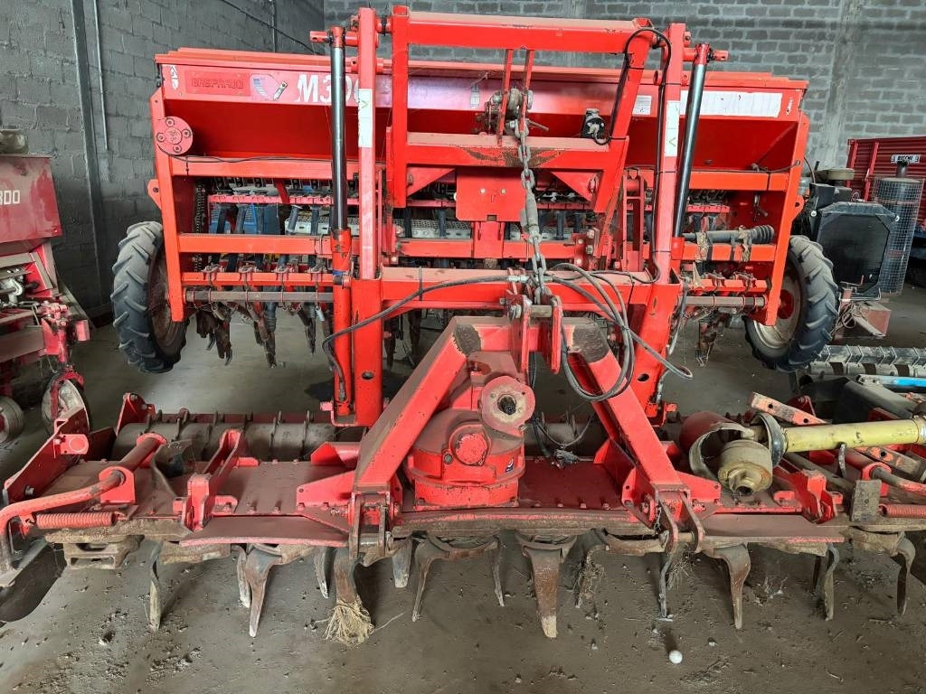 Kuhn HR 3003 D - Почвофреза: фото 4 Kuhn HR 3003 D - Почвофреза: фото 4