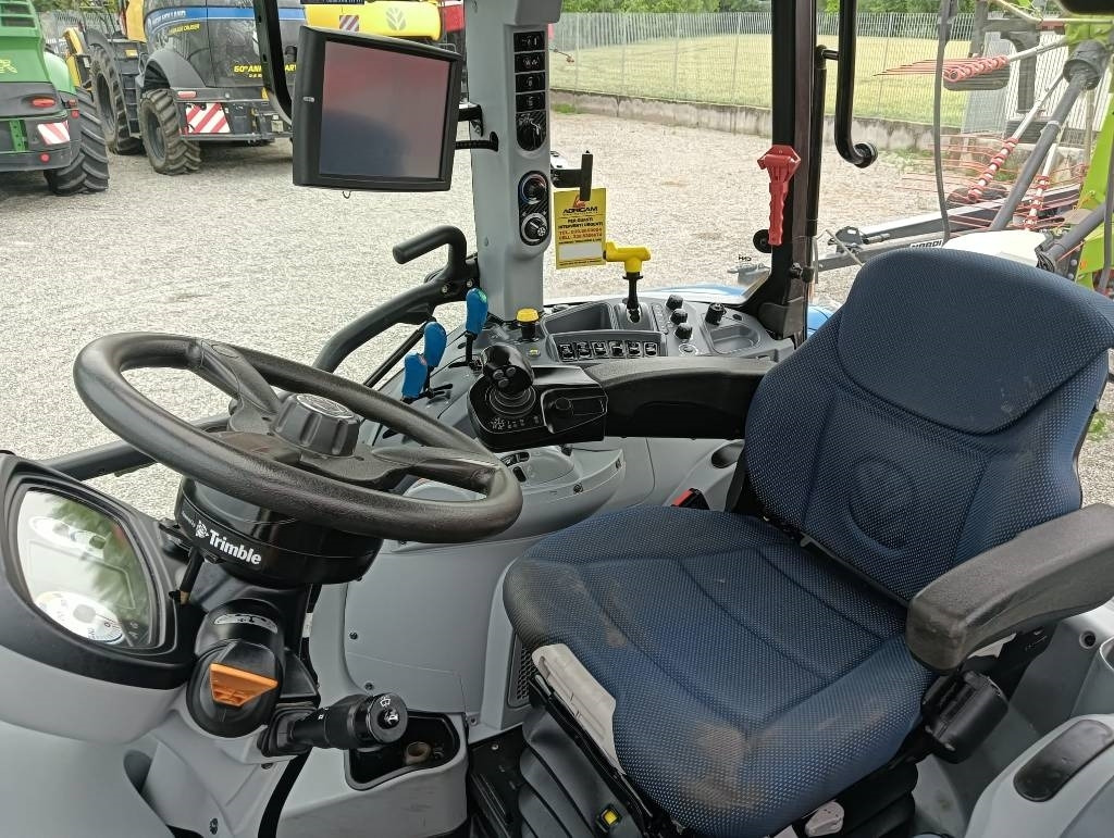 Трактор New Holland T 5.120: фото 11 Трактор New Holland T 5.120: фото 11