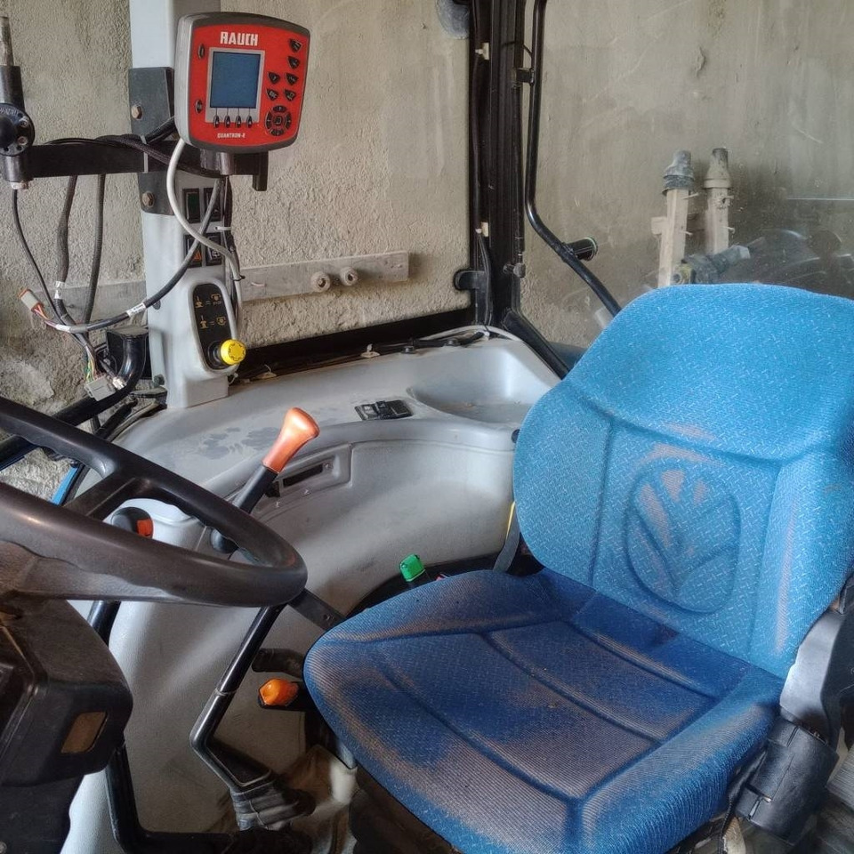 New Holland T 5050 - Трактор: фото 4 New Holland T 5050 - Трактор: фото 4
