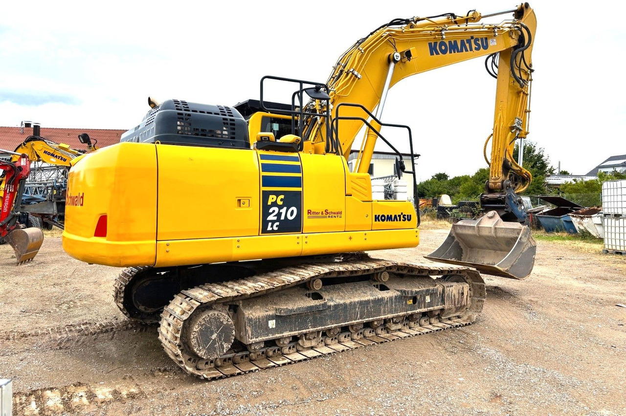 Komatsu PC210LC-11E0 - Гусеничный экскаватор: фото 2 Komatsu PC210LC-11E0 - Гусеничный экскаватор: фото 2