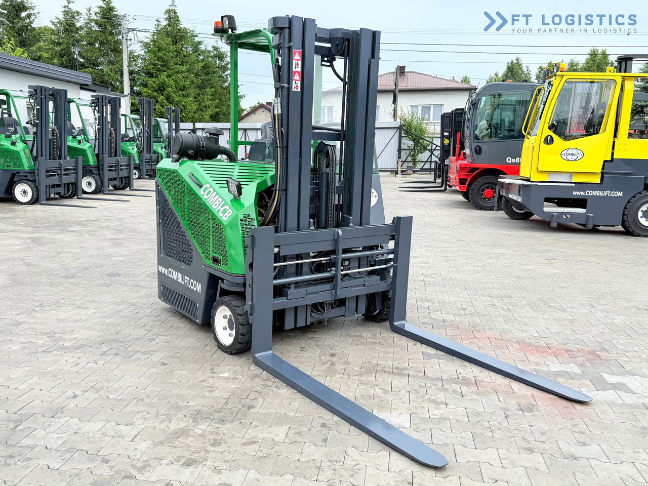 COMBILIFT CB3000 / DIESEL / TRIPLEX 4900MM / FREE LIFT / SIDESHIFT / FORK POSITIONER / 1500MM FORKS / LIKE NEW - Четырехсторонний погрузчик: фото 5 COMBILIFT CB3000 / DIESEL / TRIPLEX 4900MM / FREE LIFT / SIDESHIFT / FORK POSITIONER / 1500MM FORKS / LIKE NEW - Четырехсторонний погрузчик: фото 5