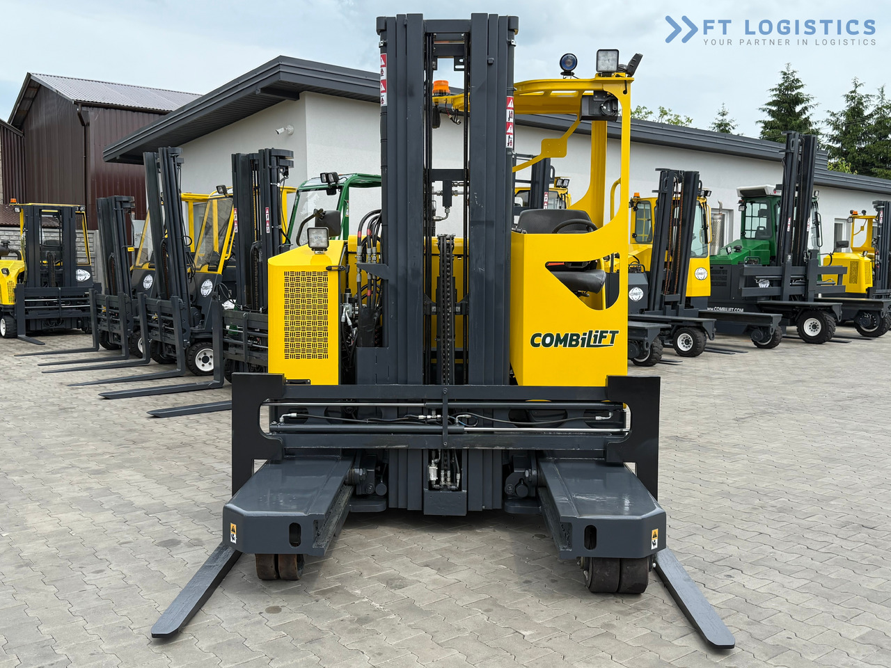 COMBILIFT MR / ELECTRIC / TRIPLEX – 6000MM / FULL FREE LIFT / WIDE POSITIONER / FORK SIDESHIFT / ONLY 1400 HOURS / LIKE NEW - Четырехсторонний погрузчик: фото 3 COMBILIFT MR / ELECTRIC / TRIPLEX – 6000MM / FULL FREE LIFT / WIDE POSITIONER / FORK SIDESHIFT / ONLY 1400 HOURS / LIKE NEW - Четырехсторонний погрузчик: фото 3