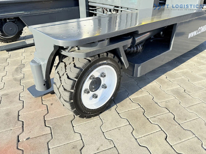 Combilift C3000 / GAS / TRIPLEX – 7500MM / SIDESHIFT / FORK POSITIONER / FREE LIFT / FULL HEATED CABIN / ONLY 7868 HOURS / CONDITION – LIK - Четырехсторонний погрузчик: фото 3 Combilift C3000 / GAS / TRIPLEX – 7500MM / SIDESHIFT / FORK POSITIONER / FREE LIFT / FULL HEATED CABIN / ONLY 7868 HOURS / CONDITION – LIK - Четырехсторонний погрузчик: фото 3