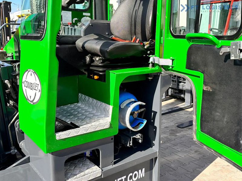 Combilift C4000 / LPG / DUPLEX / 4500MM / FREE LIFT / LIKE NEW C4000 / LPG / DUPLEX / 4500MM / FREE LIFT / LIKE NEW - Четырехсторонний погрузчик: фото 5 Combilift C4000 / LPG / DUPLEX / 4500MM / FREE LIFT / LIKE NEW C4000 / LPG / DUPLEX / 4500MM / FREE LIFT / LIKE NEW - Четырехсторонний погрузчик: фото 5