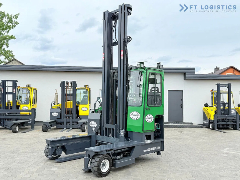 Combilift C4000 / TRIPLEX / 9300MM / FREE LIFT / POSITIONER / GAS / CABIN C4000 / TRIPLEX / 9300MM / FREE LIFT / POSITIONER / GAS / CABIN - Четырехсторонний погрузчик: фото 2 Combilift C4000 / TRIPLEX / 9300MM / FREE LIFT / POSITIONER / GAS / CABIN C4000 / TRIPLEX / 9300MM / FREE LIFT / POSITIONER / GAS / CABIN - Четырехсторонний погрузчик: фото 2
