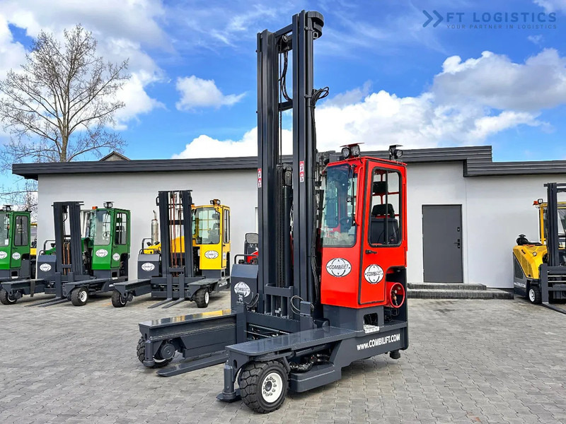 Combilift C4000 / TRIPLEX / 9300MM / FREE LIFT / POSITIONER / LPG / CABIN C4000 / TRIPLEX / 9300MM / FREE LIFT / POSITIONER / LPG / CABIN - Четырехсторонний погрузчик: фото 2 Combilift C4000 / TRIPLEX / 9300MM / FREE LIFT / POSITIONER / LPG / CABIN C4000 / TRIPLEX / 9300MM / FREE LIFT / POSITIONER / LPG / CABIN - Четырехсторонний погрузчик: фото 2