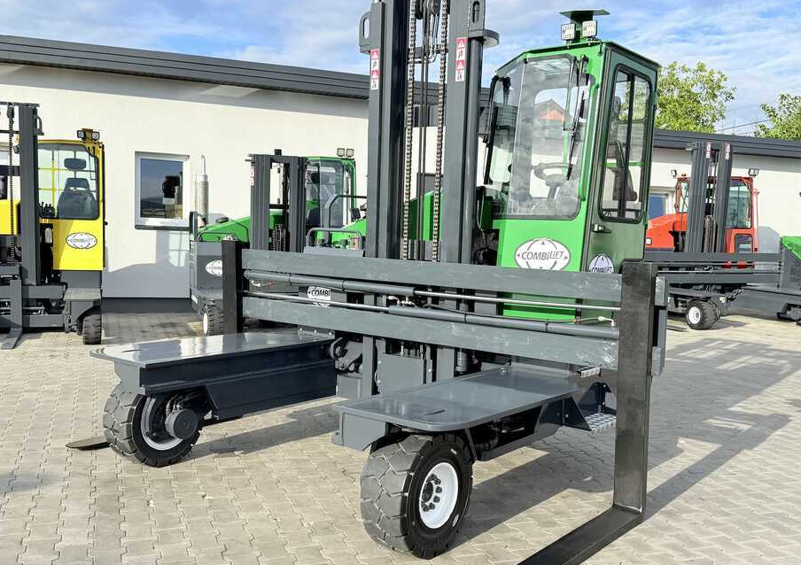Combilift C5000XL / DIESEL / DUPLEX - 4000MM / WIDE FORK POSITIONER 3350MM / FULL HEATED CABIN / ONLY 6453 HOURS / CONDITION - LIKE NEW! - Четырехсторонний погрузчик: фото 1 Combilift C5000XL / DIESEL / DUPLEX - 4000MM / WIDE FORK POSITIONER 3350MM / FULL HEATED CABIN / ONLY 6453 HOURS / CONDITION - LIKE NEW! - Четырехсторонний погрузчик: фото 1