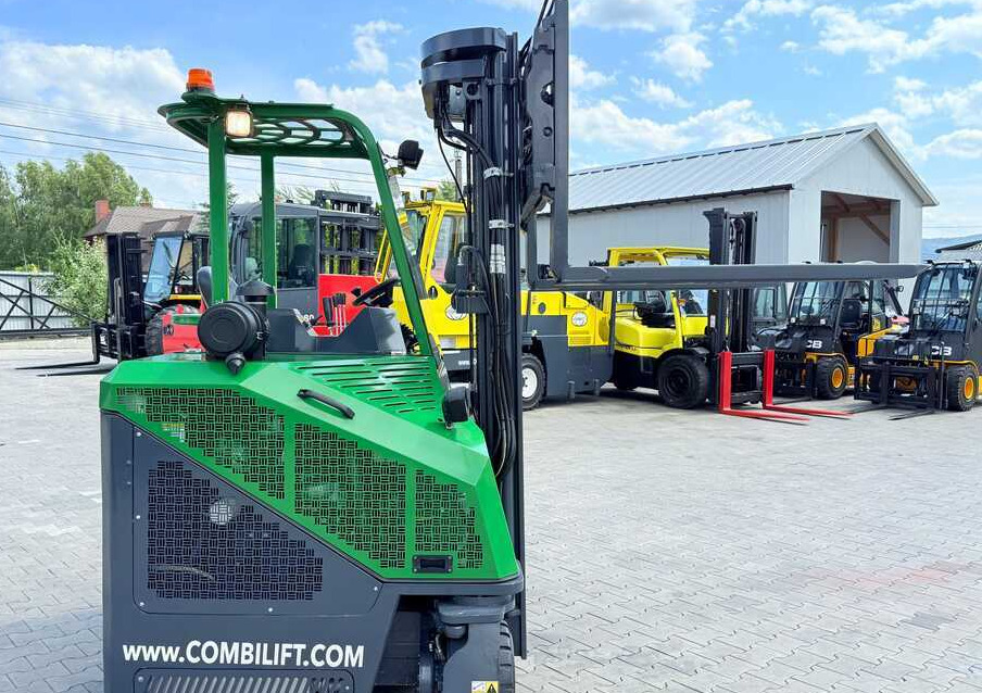 Четырехсторонний погрузчик Combilift CB2500 / DIESEL / EXTENDABLE FORKS / TRIPLEX / 5500MM / FREE LIFT / SIDE SHIFT / FORK POSITIONER / LIKE NEW: фото 24