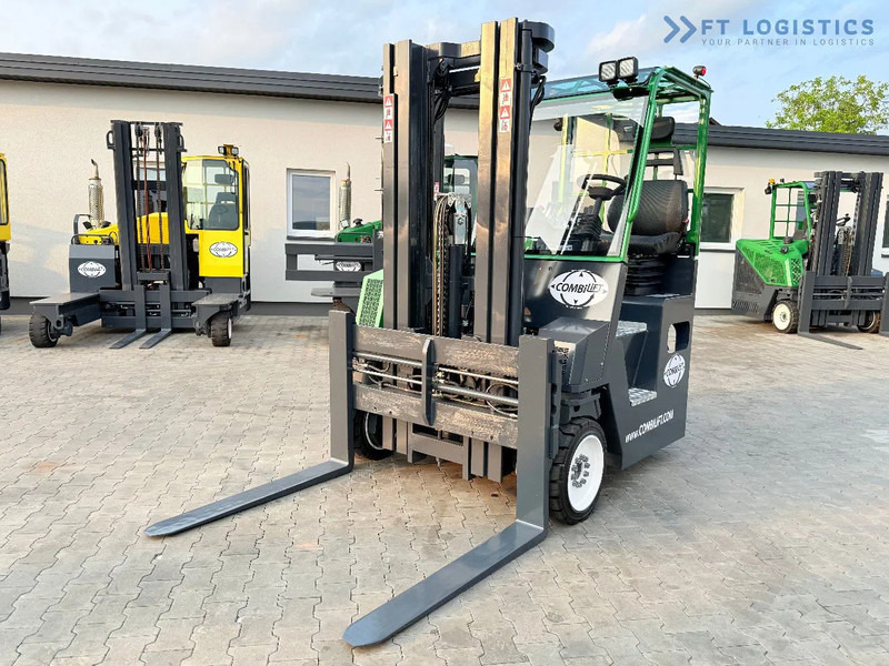 Combilift COMBILIFT C4000CB – TRIPLEX 5200mm – Year 2017 – LPG – FREE LIFT – SIDESHIFT – FORK POSITIONER – CONDITION 5/5 COMBILIFT C4000CB - Четырехсторонний погрузчик: фото 3 Combilift COMBILIFT C4000CB – TRIPLEX 5200mm – Year 2017 – LPG – FREE LIFT – SIDESHIFT – FORK POSITIONER – CONDITION 5/5 COMBILIFT C4000CB - Четырехсторонний погрузчик: фото 3