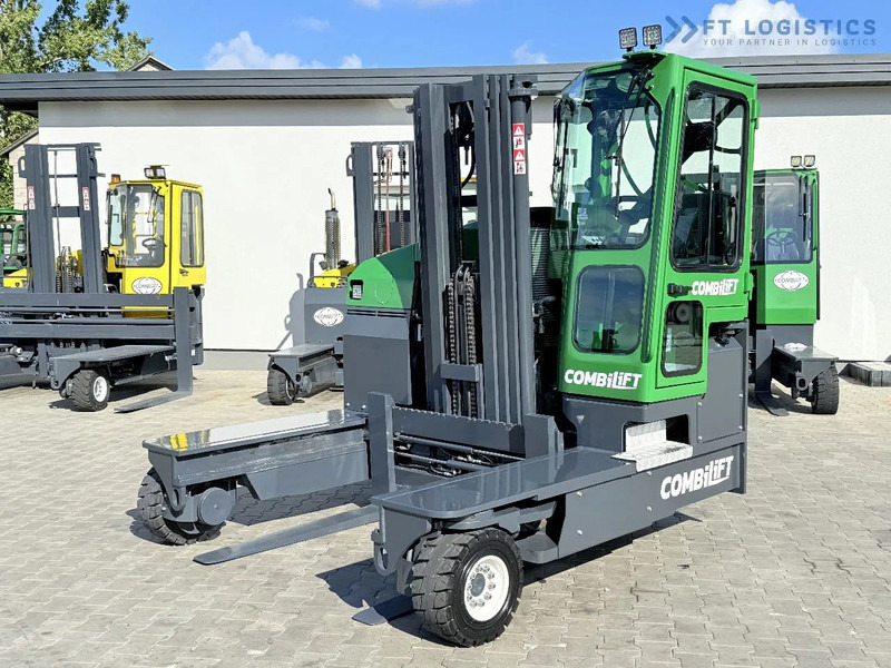 Combilift FOUR-WAY / MULTI-DIRECTIONAL FORKLIFT C4500 / DIESEL / TRIPLEX 4900MM / ONLY 4160 WORKING HOURS / FORK POSITIONER / FULL CABIN W - Четырехсторонний погрузчик: фото 2 Combilift FOUR-WAY / MULTI-DIRECTIONAL FORKLIFT C4500 / DIESEL / TRIPLEX 4900MM / ONLY 4160 WORKING HOURS / FORK POSITIONER / FULL CABIN W - Четырехсторонний погрузчик: фото 2