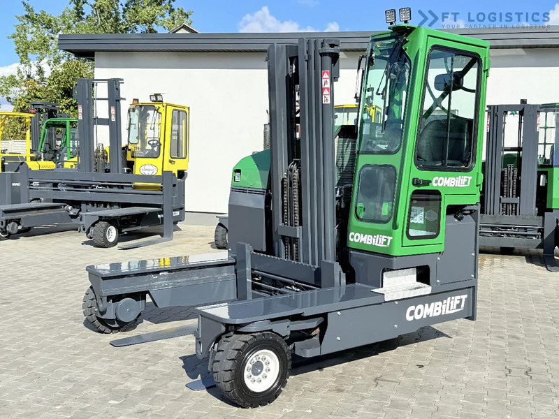 Combilift FOUR-WAY / MULTI-DIRECTIONAL FORKLIFT C4500 / DIESEL / TRIPLEX 4900MM / ONLY 4160 WORKING HOURS / FORK POSITIONER / FULL CABIN W - Четырехсторонний погрузчик: фото 1 Combilift FOUR-WAY / MULTI-DIRECTIONAL FORKLIFT C4500 / DIESEL / TRIPLEX 4900MM / ONLY 4160 WORKING HOURS / FORK POSITIONER / FULL CABIN W - Четырехсторонний погрузчик: фото 1