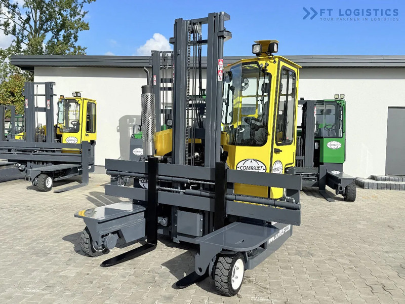 Combilift FOUR-WAY / MULTI-DIRECTIONAL FORKLIFT / ONLY 491 HOURS / C2500 / GAS / DUPLEX 4600MM / SHORT – ONLY 1900MM / WIDTH 2700MM WITH F - Четырехсторонний погрузчик: фото 1 Combilift FOUR-WAY / MULTI-DIRECTIONAL FORKLIFT / ONLY 491 HOURS / C2500 / GAS / DUPLEX 4600MM / SHORT – ONLY 1900MM / WIDTH 2700MM WITH F - Четырехсторонний погрузчик: фото 1