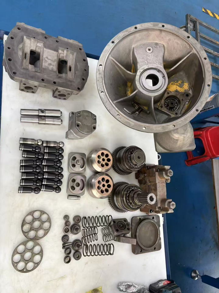 CATERPILLAR 320B pump - Гидравлический насос для Гусеничных экскаваторов: фото 3 CATERPILLAR 320B pump - Гидравлический насос для Гусеничных экскаваторов: фото 3