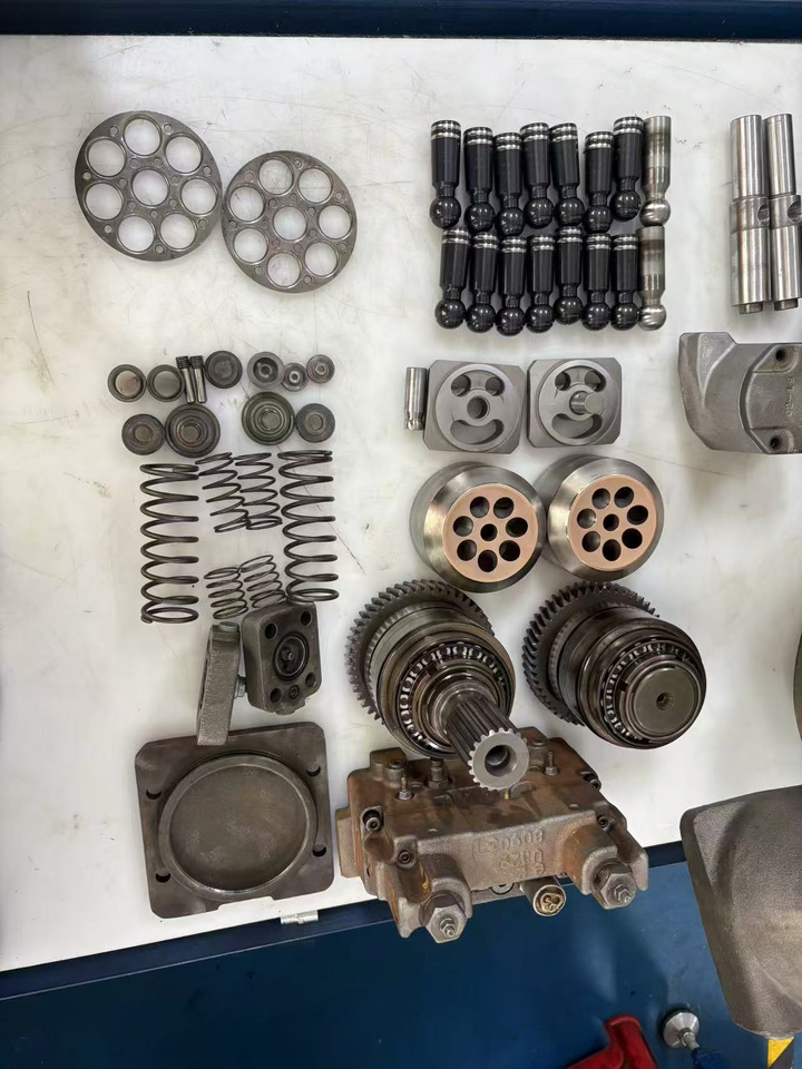 CATERPILLAR 320B pump - Гидравлический насос для Гусеничных экскаваторов: фото 2 CATERPILLAR 320B pump - Гидравлический насос для Гусеничных экскаваторов: фото 2