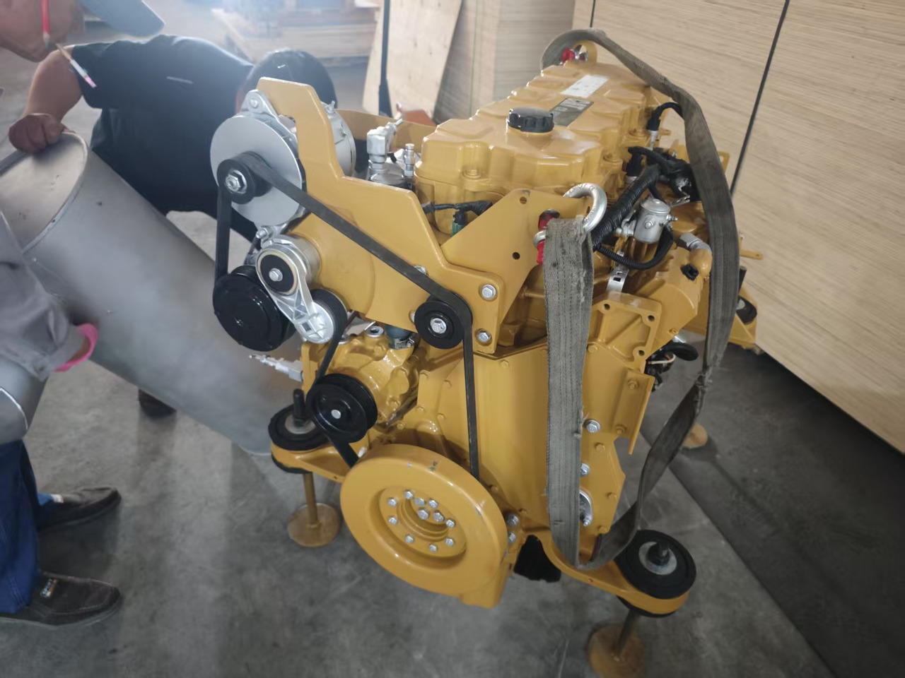 CATERPILLAR C9 - Двигатель и запчасти для Навесного оборудования: фото 4 CATERPILLAR C9 - Двигатель и запчасти для Навесного оборудования: фото 4