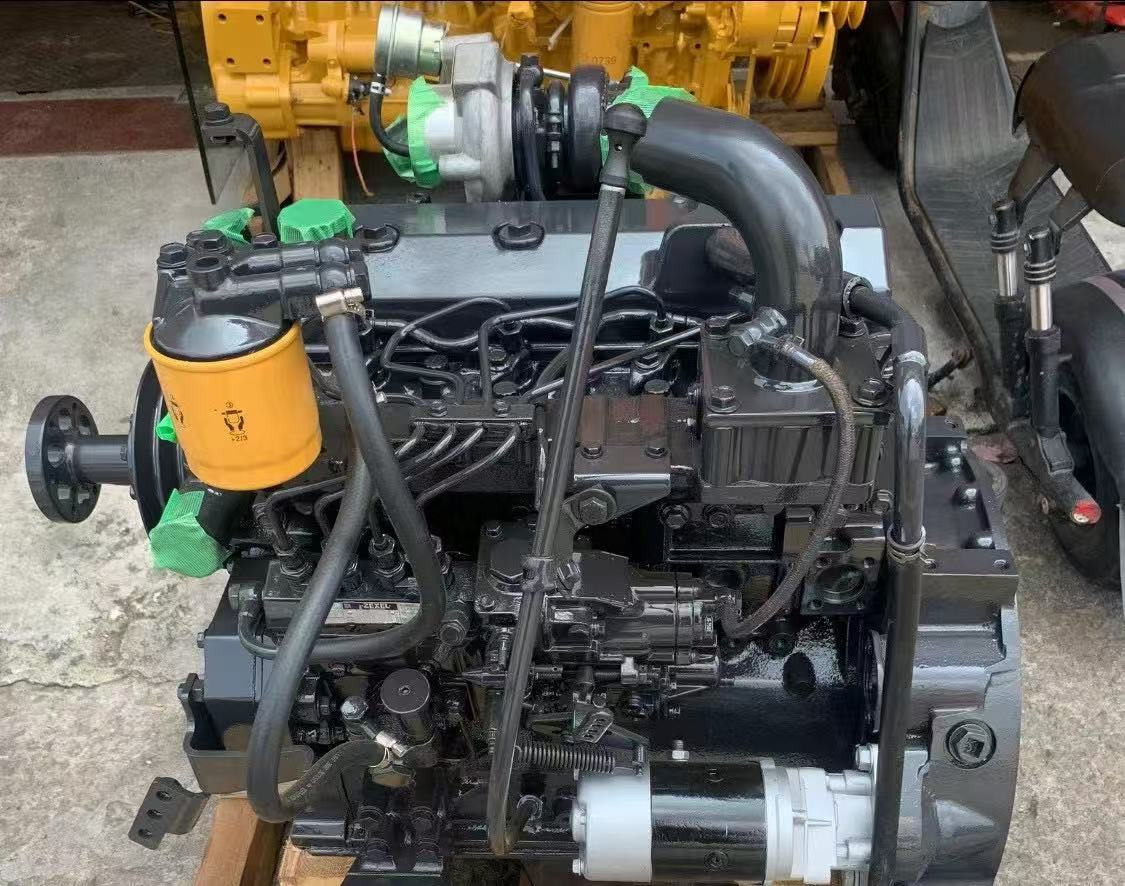 KOMATSU 4D95LE-3 - Двигатель для Погрузчиков: фото 1 KOMATSU 4D95LE-3 - Двигатель для Погрузчиков: фото 1