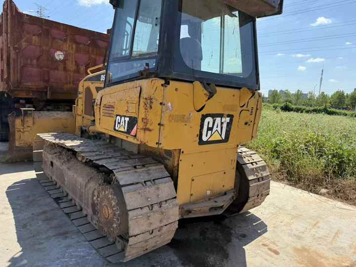 100% Original Caterpillar D5K Mini Track Dozer Cat D5K Bulldozer Superior Performance Running Working Condition Hot Sale - Бульдозер: фото 2 100% Original Caterpillar D5K Mini Track Dozer Cat D5K Bulldozer Superior Performance Running Working Condition Hot Sale - Бульдозер: фото 2