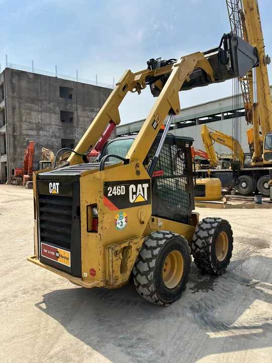90% New Front Loader Tractor CAT 246D Skid Steer Loader / Used Cat 226B 246C 246d Mini Skid Steer Loader in Stock - Мини-погрузчик с бортовым поворотом: фото 3 90% New Front Loader Tractor CAT 246D Skid Steer Loader / Used Cat 226B 246C 246d Mini Skid Steer Loader in Stock - Мини-погрузчик с бортовым поворотом: фото 3