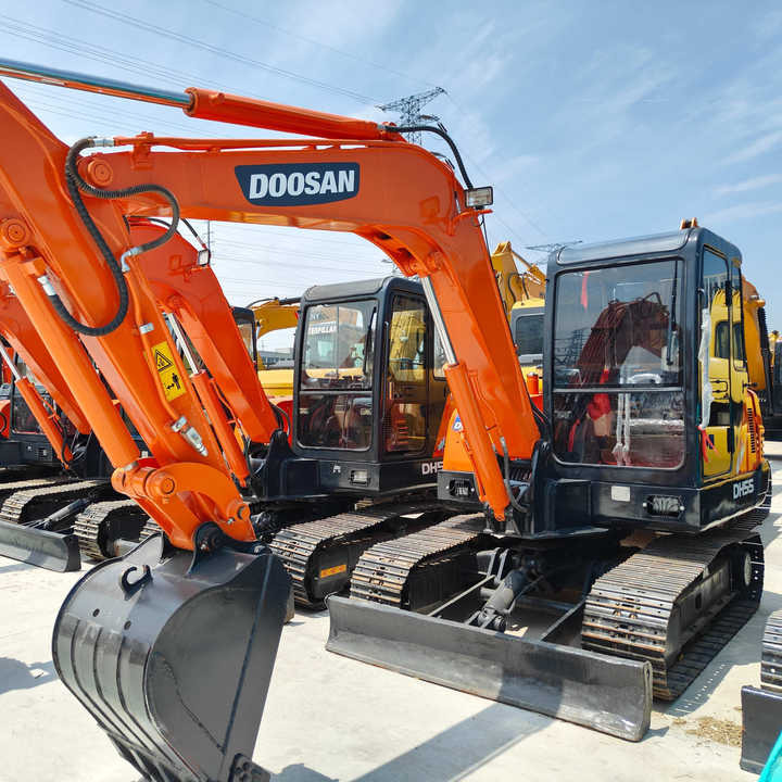 90% New Mini Excavator Doosan DH55, 5-Ton Mini Used High Quality - Мини-экскаватор: фото 1 90% New Mini Excavator Doosan DH55, 5-Ton Mini Used High Quality - Мини-экскаватор: фото 1