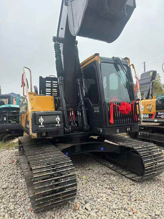 China Brand Used VOLVO EC140 Mini Excavator 6ton Crawler Earth Digger Machine for Sale - Гусеничный экскаватор: фото 4 China Brand Used VOLVO EC140 Mini Excavator 6ton Crawler Earth Digger Machine for Sale - Гусеничный экскаватор: фото 4