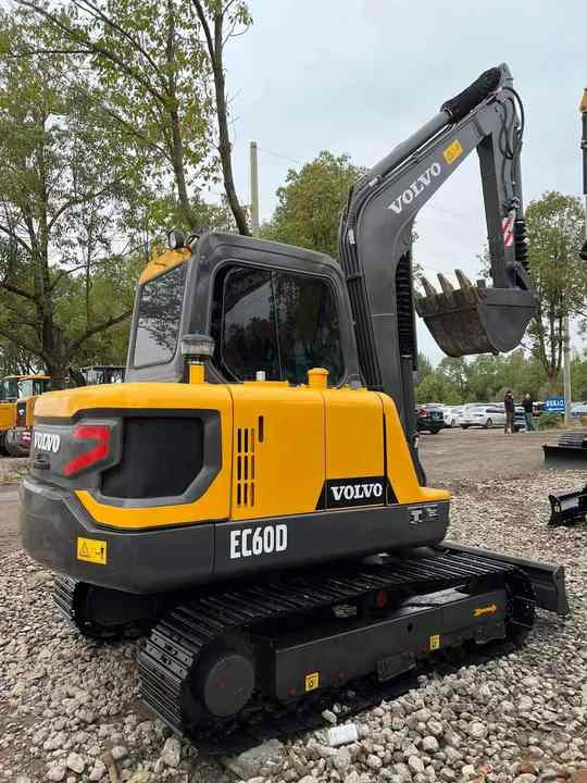 High Quality Used Volvo EC60D Excavator for Sale 6 Ton Compact Machine, Excellent Condition, Ready for Work! - Гусеничный экскаватор: фото 2 High Quality Used Volvo EC60D Excavator for Sale 6 Ton Compact Machine, Excellent Condition, Ready for Work! - Гусеничный экскаватор: фото 2