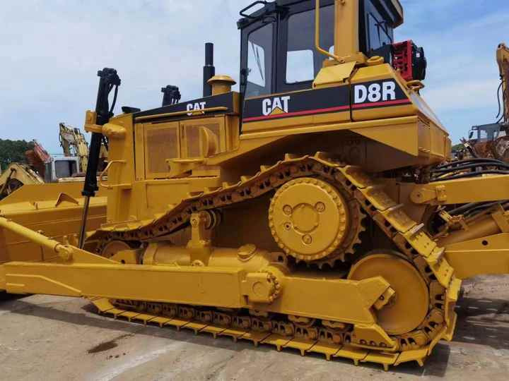 Hot Sale Used Original Japan Cat D8r Bulldozer/Big Dozer D 8 D7 Used D7r Bulldozer - Бульдозер: фото 2 Hot Sale Used Original Japan Cat D8r Bulldozer/Big Dozer D 8 D7 Used D7r Bulldozer - Бульдозер: фото 2