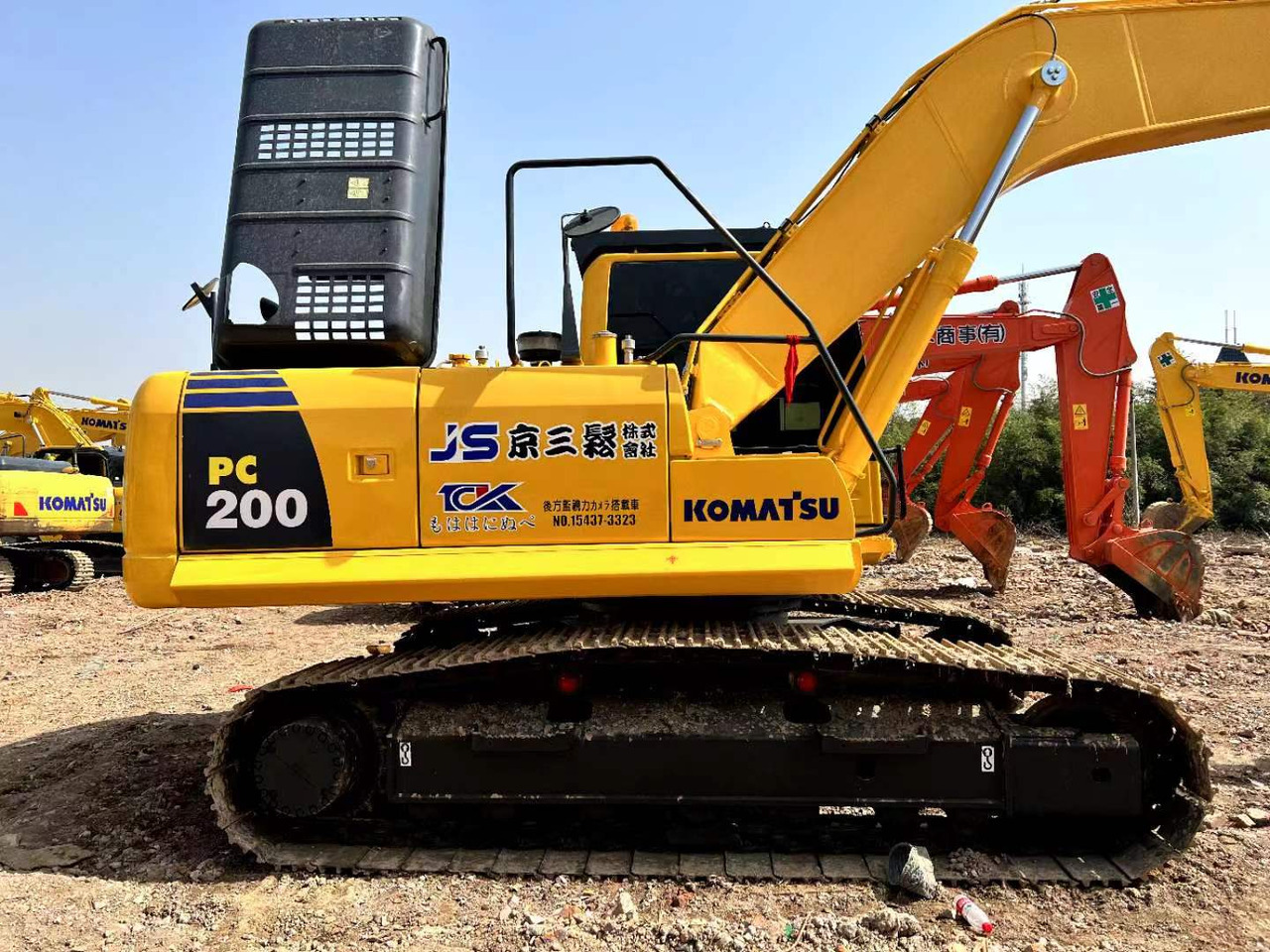 KOMATSU Used Excavator Hotsale PC200-8 Good Condition Japan - Гусеничный экскаватор: фото 1 KOMATSU Used Excavator Hotsale PC200-8 Good Condition Japan - Гусеничный экскаватор: фото 1
