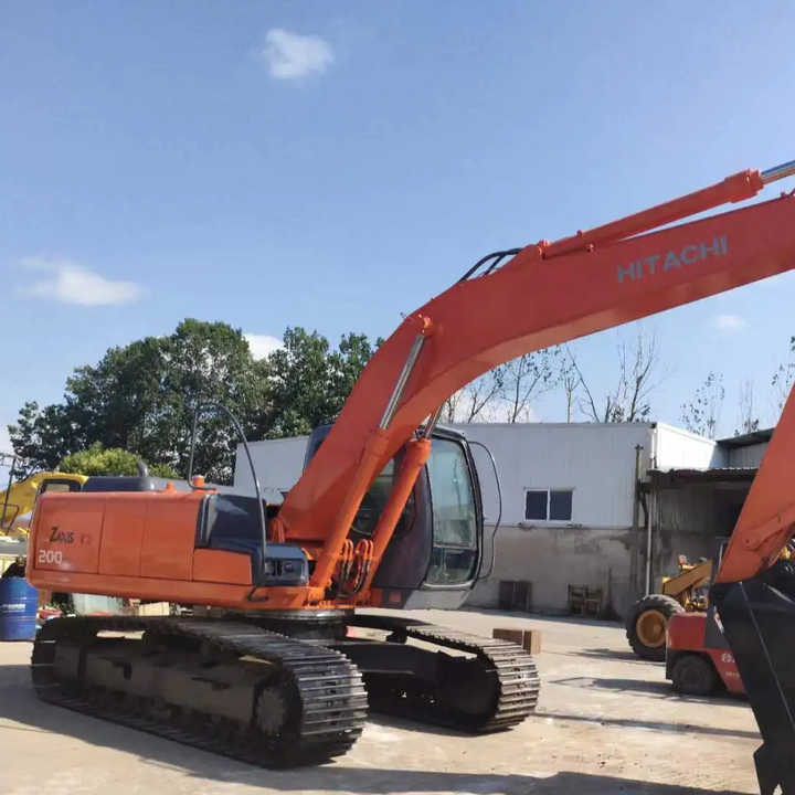 Original Japan Hitachi ZX200-5 Excavator Hitachi Excavator in Low Price for Hot Sale - Гусеничный экскаватор: фото 3 Original Japan Hitachi ZX200-5 Excavator Hitachi Excavator in Low Price for Hot Sale - Гусеничный экскаватор: фото 3
