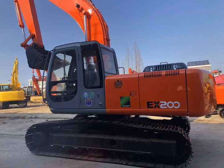 Original Japan Hitachi ZX200 Excavator Hitachi Excavator in Low Price for Hot Sale - Гусеничный экскаватор: фото 4 Original Japan Hitachi ZX200 Excavator Hitachi Excavator in Low Price for Hot Sale - Гусеничный экскаватор: фото 4