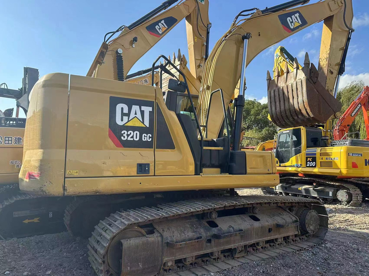 EXCAVATOR Used CAT 320GC Hydraulic Excavator Caterpillar Multi-Function Used Excavator with Hammer for Construction Project - Строительная техника: фото 1 EXCAVATOR Used CAT 320GC Hydraulic Excavator Caterpillar Multi-Function Used Excavator with Hammer for Construction Project - Строительная техника: фото 1