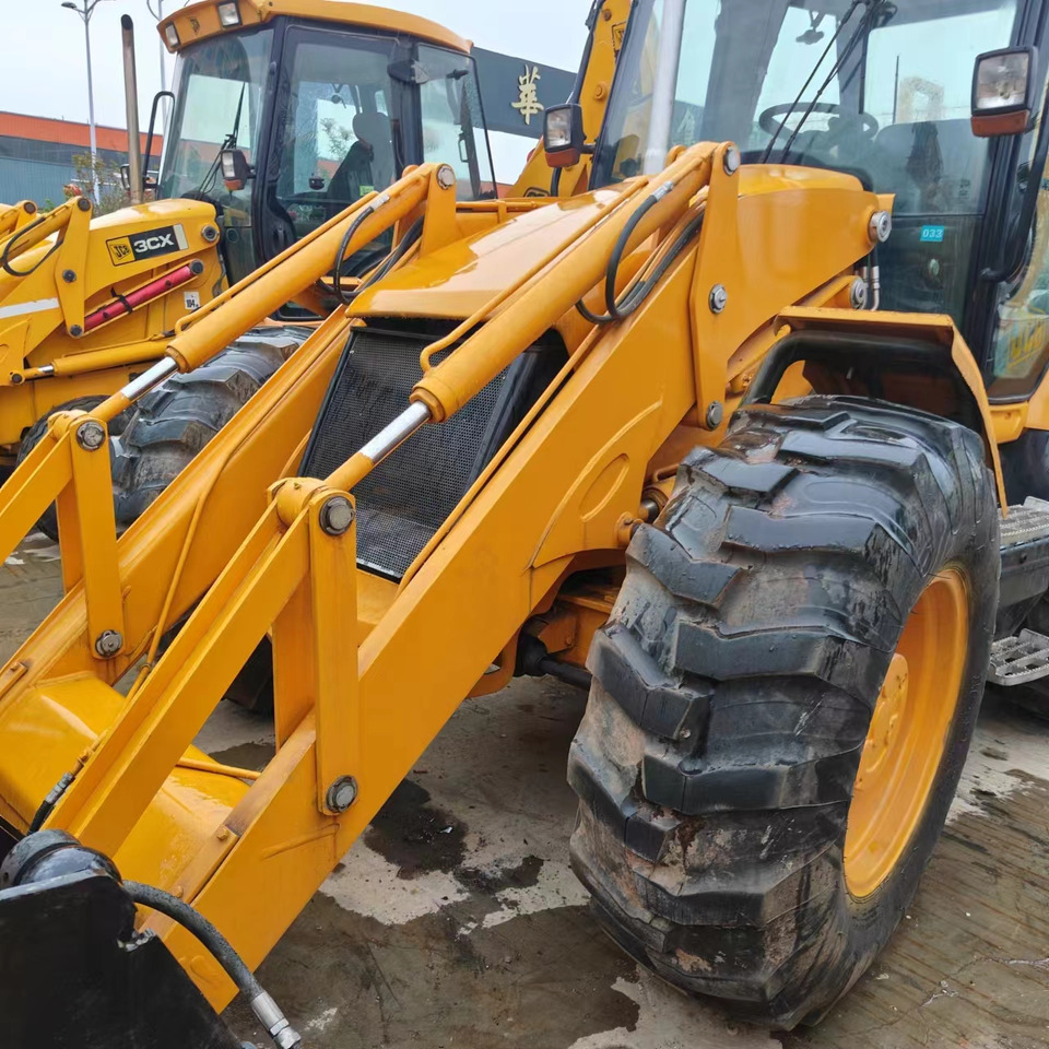 JCB used backhoe JCB4CX - Строительная техника: фото 2 JCB used backhoe JCB4CX - Строительная техника: фото 2