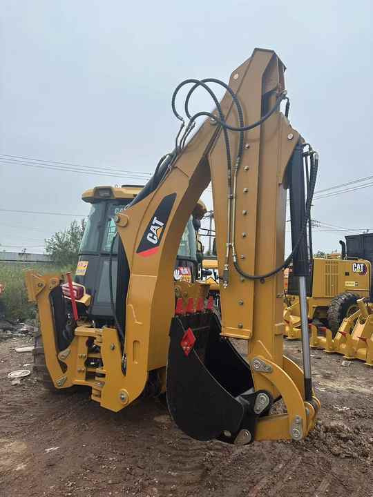 Used Caterpillar CAT 450F Retro Excavator CAT420F Cheap Price for Sale - Экскаватор: фото 3 Used Caterpillar CAT 450F Retro Excavator CAT420F Cheap Price for Sale - Экскаватор: фото 3