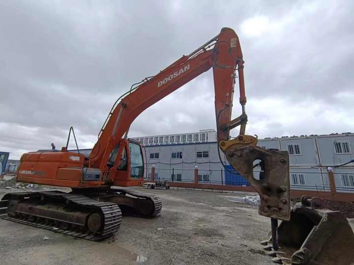 Used Digger Doosan DX225LC-9T Construction Machinery Construction Digger Used Doosan DX225LC-9T Cheap Excavator - Гусеничный экскаватор: фото 4 Used Digger Doosan DX225LC-9T Construction Machinery Construction Digger Used Doosan DX225LC-9T Cheap Excavator - Гусеничный экскаватор: фото 4