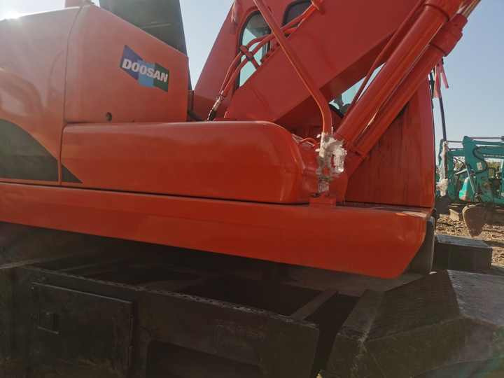 Used Digger Doosan Dh150w-7 Construction Machinery Construction Digger Used Doosan Dh150w-7 Cheap Excavator - Гусеничный экскаватор: фото 5 Used Digger Doosan Dh150w-7 Construction Machinery Construction Digger Used Doosan Dh150w-7 Cheap Excavator - Гусеничный экскаватор: фото 5