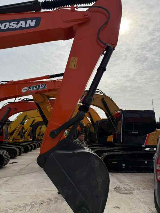 Used Doosan DX225LC-9T Cheap Excavator Digger Doosan Construction Machinery - Гусеничный экскаватор: фото 2 Used Doosan DX225LC-9T Cheap Excavator Digger Doosan Construction Machinery - Гусеничный экскаватор: фото 2