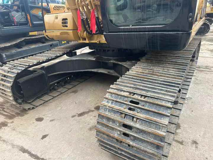 Used Excavator Caterpillar CAT320c Small and Medium-sized Original Excavator CAT320c for Sale - Гусеничный экскаватор: фото 4 Used Excavator Caterpillar CAT320c Small and Medium-sized Original Excavator CAT320c for Sale - Гусеничный экскаватор: фото 4