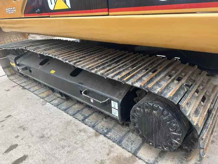 Used Excavator Caterpillar CAT320c Small and Medium-sized Original Excavator CAT320c for Sale - Гусеничный экскаватор: фото 3 Used Excavator Caterpillar CAT320c Small and Medium-sized Original Excavator CAT320c for Sale - Гусеничный экскаватор: фото 3