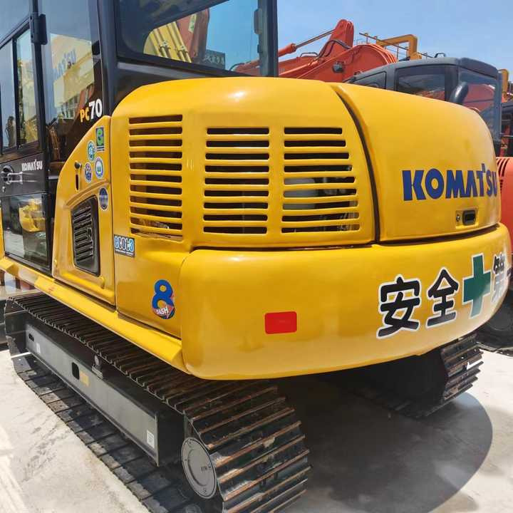 Used Excavator KOMATSU PC70-8 Construction Machinery Excavator PC70-8 PC60 PC70 Excavators for Sale at Negotiable Price - Мини-экскаватор: фото 3 Used Excavator KOMATSU PC70-8 Construction Machinery Excavator PC70-8 PC60 PC70 Excavators for Sale at Negotiable Price - Мини-экскаватор: фото 3