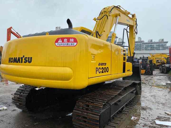 Used Good Quality Japan Original PC200-6 in Good Condition PC200-6 Komatsu - Гусеничный экскаватор: фото 3 Used Good Quality Japan Original PC200-6 in Good Condition PC200-6 Komatsu - Гусеничный экскаватор: фото 3