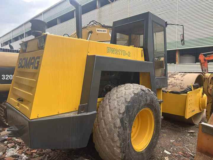 Used Heavy Construction Equipment BW217D Second Hand Road Rollers Used Machine Hot Sale - Компактор: фото 5 Used Heavy Construction Equipment BW217D Second Hand Road Rollers Used Machine Hot Sale - Компактор: фото 5