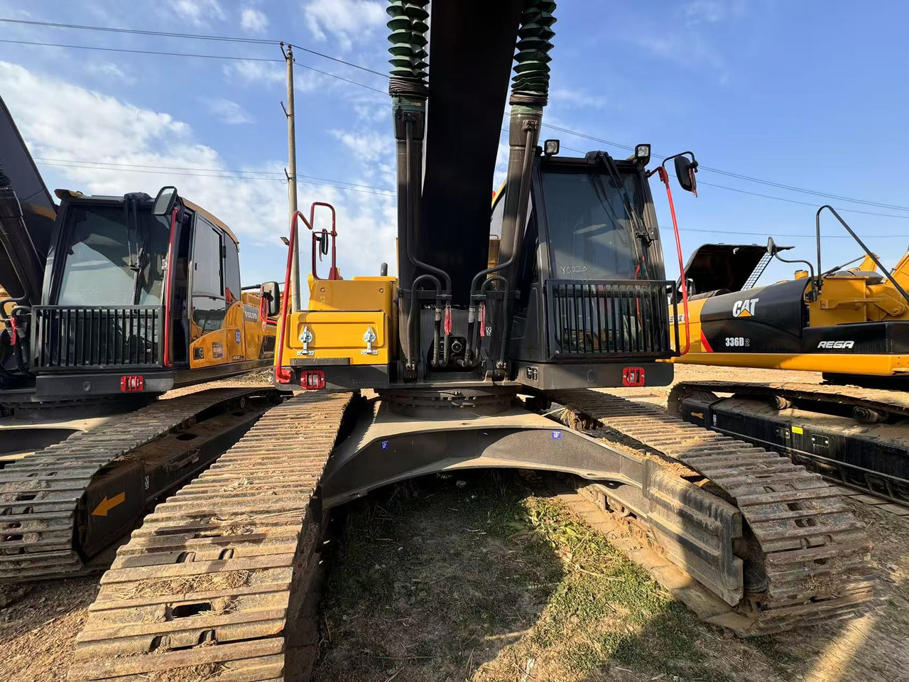 Used High Quality volvo EC300DL 30ton excavator machinery - Гусеничный экскаватор: фото 2 Used High Quality volvo EC300DL 30ton excavator machinery - Гусеничный экскаватор: фото 2
