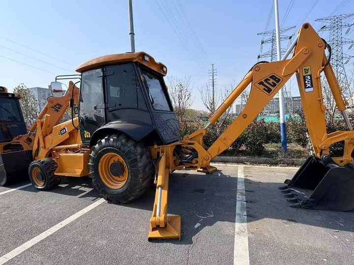Used Hydraulic Backhoe Loader JCB3CX 7t in Good Condition Cheap Price in Stock Jcb 3cx 4cx 4cx Loader in Hefei for Sale - Экскаватор-погрузчик: фото 2 Used Hydraulic Backhoe Loader JCB3CX 7t in Good Condition Cheap Price in Stock Jcb 3cx 4cx 4cx Loader in Hefei for Sale - Экскаватор-погрузчик: фото 2