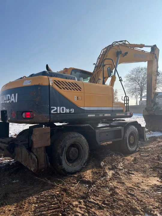 Used Korea Brand Original hyundai 210w-9 Wheel Excavator for Sale Used hyundai Wheel Excavator - Гусеничный экскаватор: фото 3 Used Korea Brand Original hyundai 210w-9 Wheel Excavator for Sale Used hyundai Wheel Excavator - Гусеничный экскаватор: фото 3