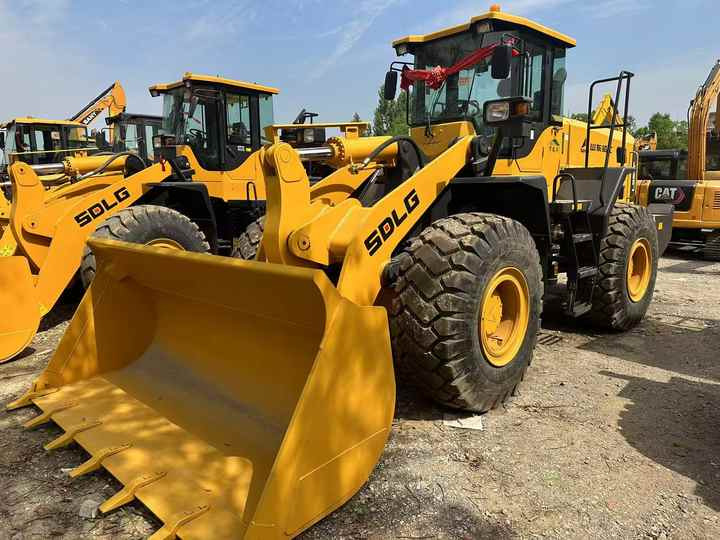 Used SDLG 956F Wheel Loader in Good Condition Hot Sale Chinese Brand Sdlg Used SDLG 956F Loader for Sale - Колёсный погрузчик: фото 5 Used SDLG 956F Wheel Loader in Good Condition Hot Sale Chinese Brand Sdlg Used SDLG 956F Loader for Sale - Колёсный погрузчик: фото 5
