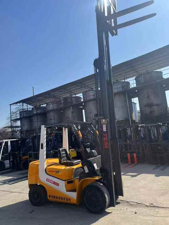 Very Good Condition and Cheap Price 3 Tonne TCM Forklift Run Performance TCM30 Forklift for Sale - Вилочный погрузчик: фото 4 Very Good Condition and Cheap Price 3 Tonne TCM Forklift Run Performance TCM30 Forklift for Sale - Вилочный погрузчик: фото 4