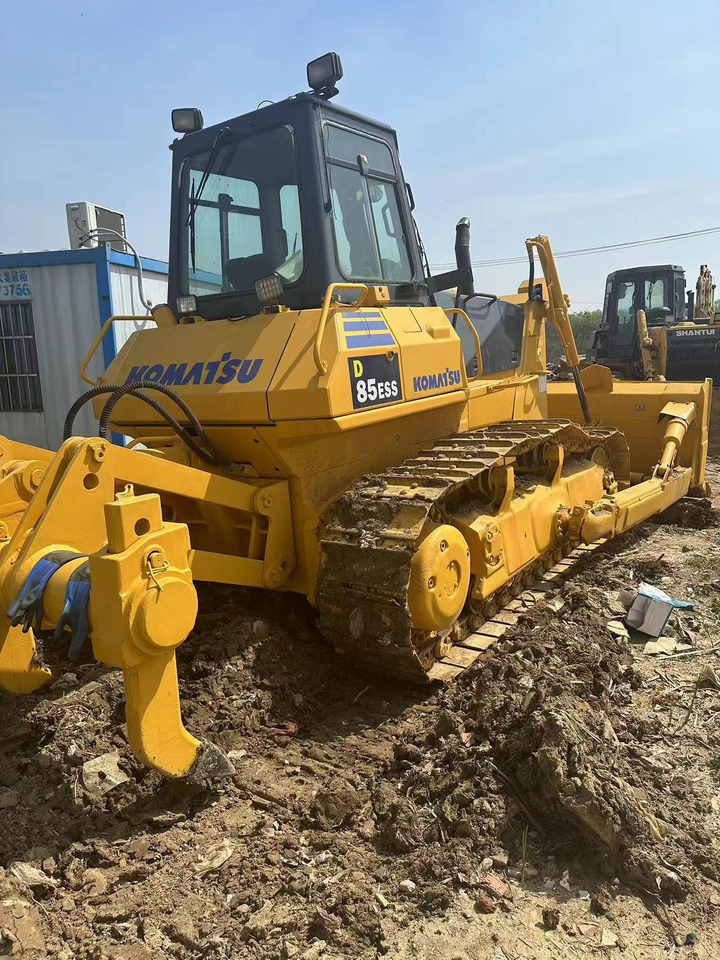 Used high quality bulldozer KOMATSU D85ESS - Бульдозер: фото 2 Used high quality bulldozer KOMATSU D85ESS - Бульдозер: фото 2