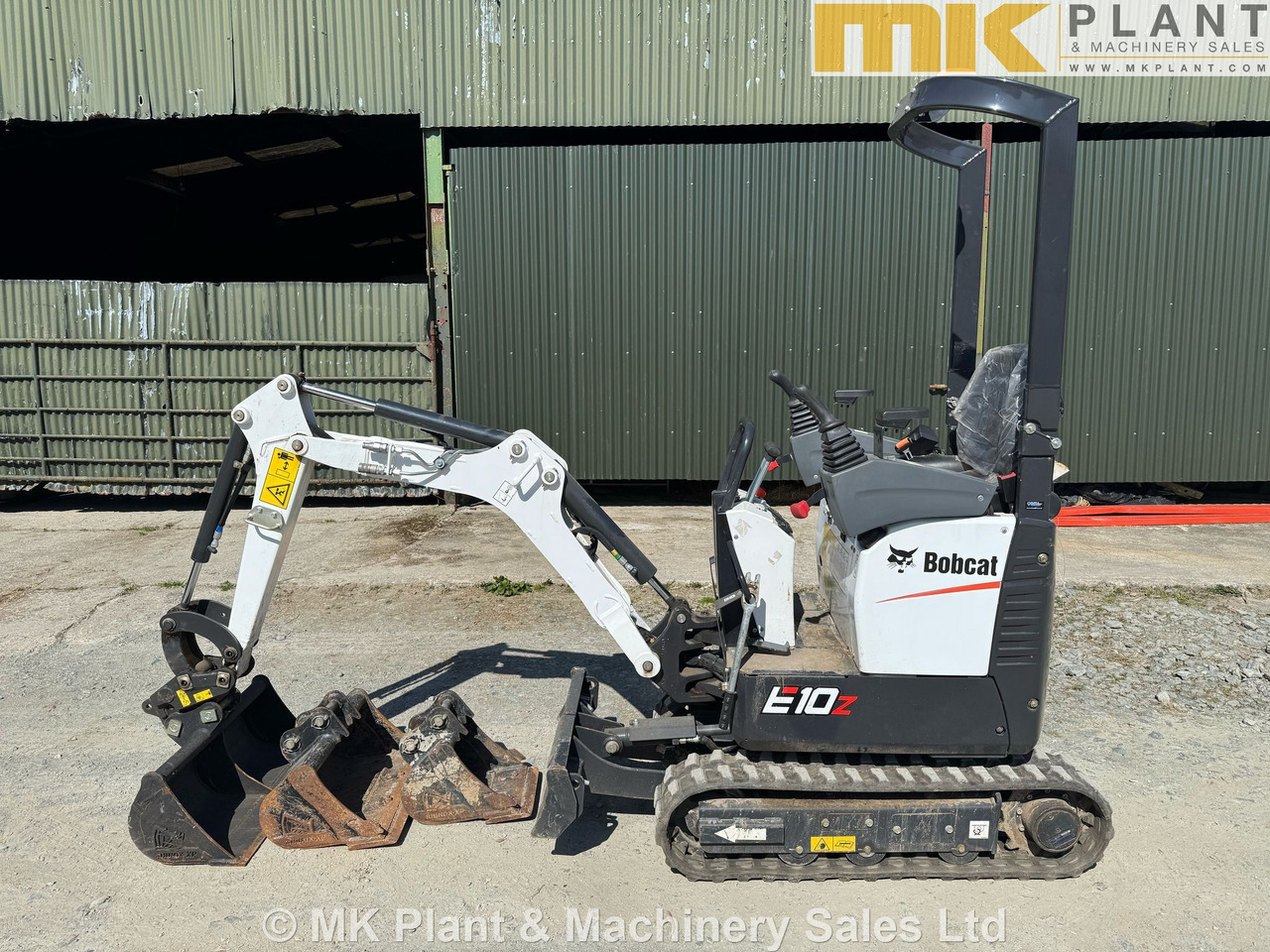 BOBCAT E10Z - Колёсный экскаватор: фото 1 BOBCAT E10Z - Колёсный экскаватор: фото 1